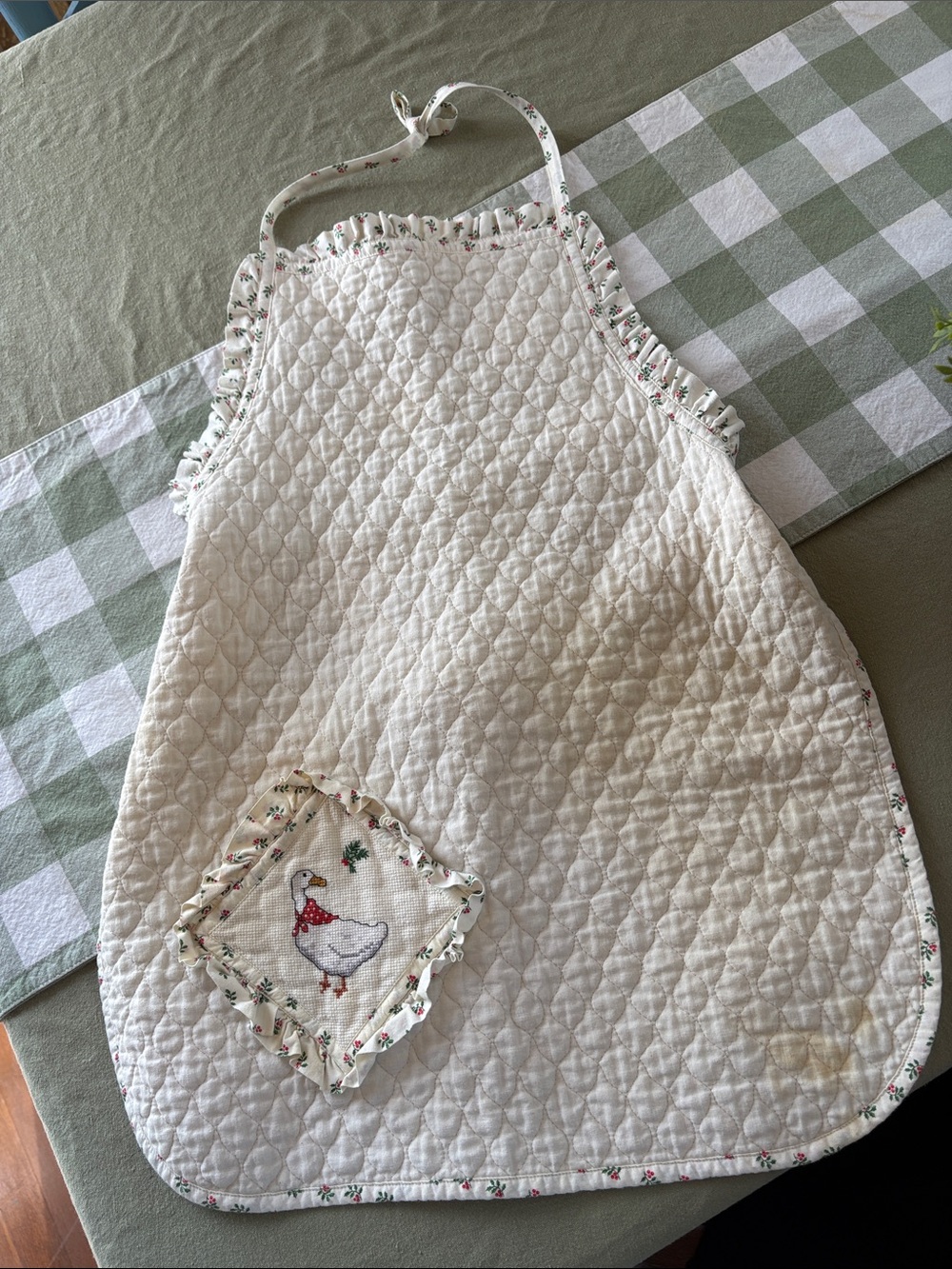 Vintage Cream Quilted Apron with Embroidered Duck